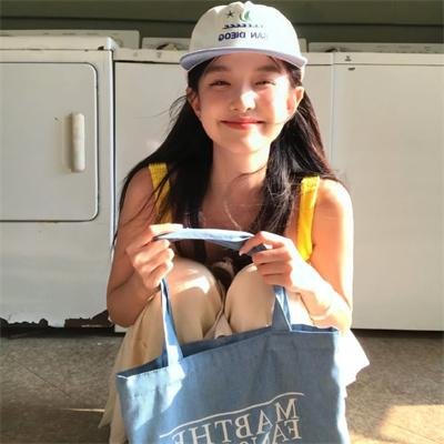 九凤家的锦鲤喵殿下海报